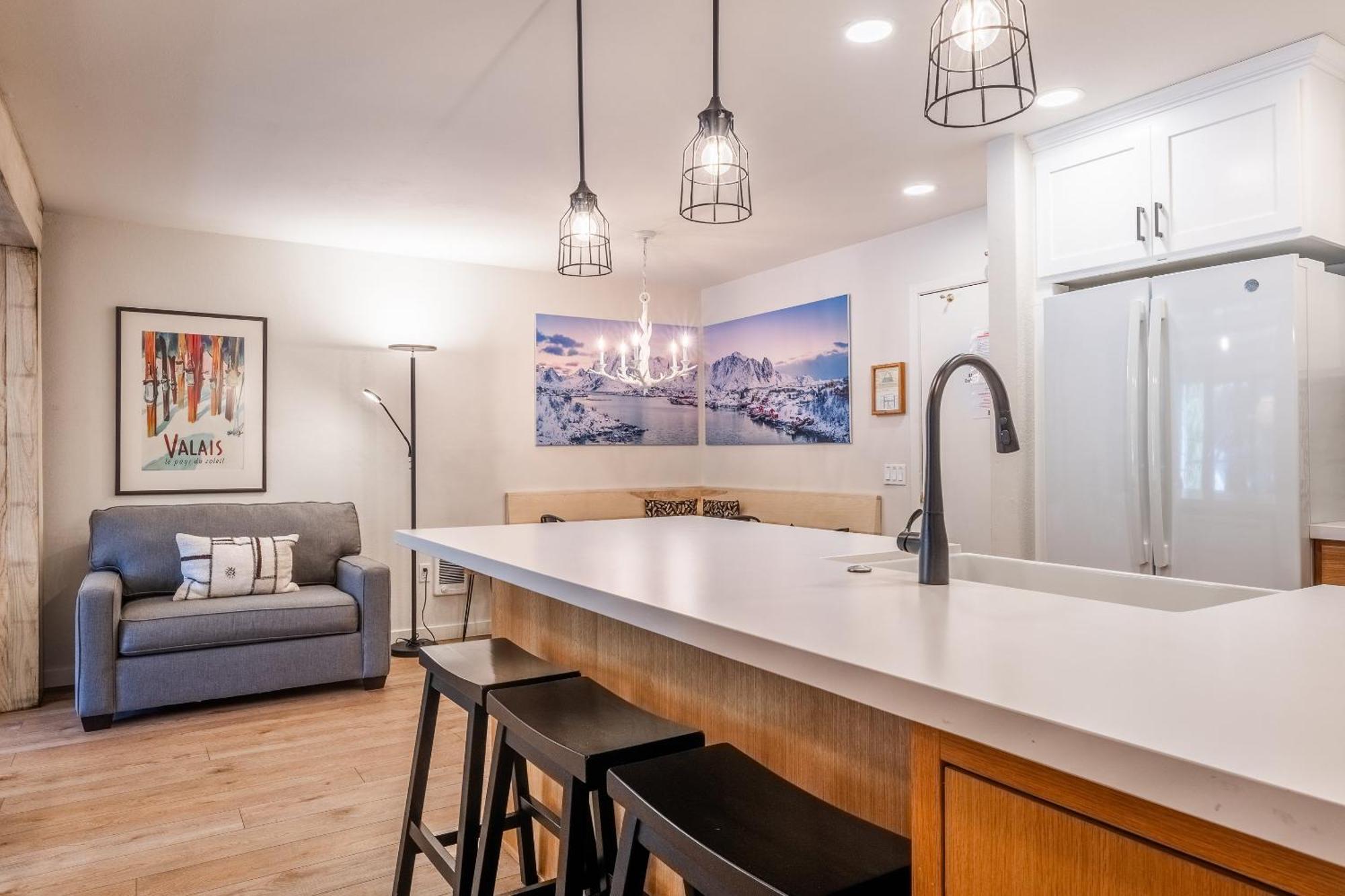Fully Renovated! St Anton #17 Ski In Ski Out 1 Bedroom 1 Bathroom Condo! Sleeps Up To 4! Маммот Лейкс Экстерьер фото