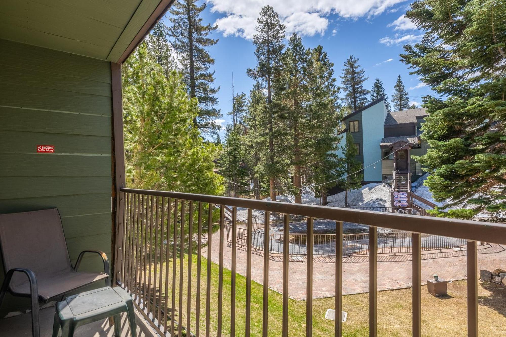 Fully Renovated! St Anton #17 Ski In Ski Out 1 Bedroom 1 Bathroom Condo! Sleeps Up To 4! Маммот Лейкс Экстерьер фото